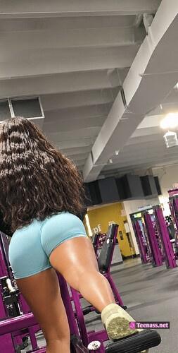 Beautiful PF brunette putting in that work - Photo 5